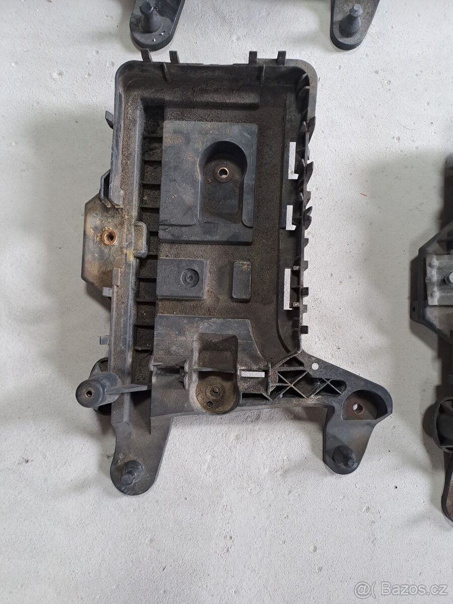 Držáky baterie Volkswagen/Škoda - 6