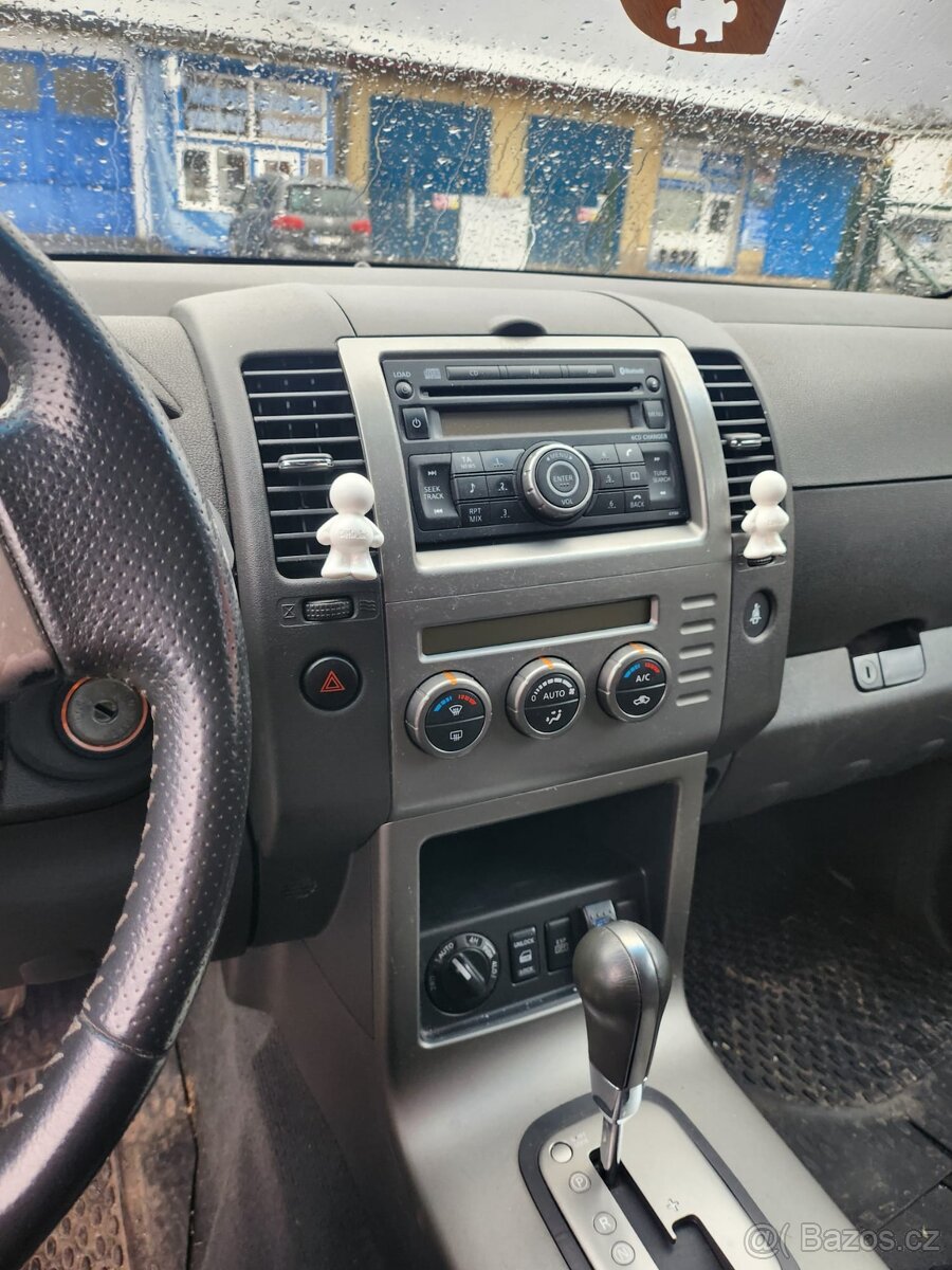 Nissan Pathfinder - 6