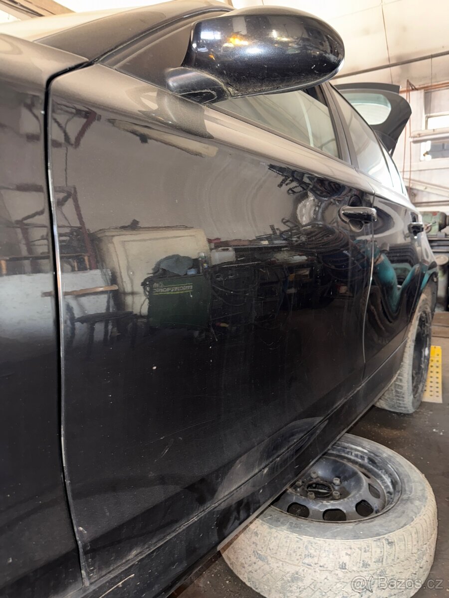 bmw e87 118d black sapphire metallic - 6