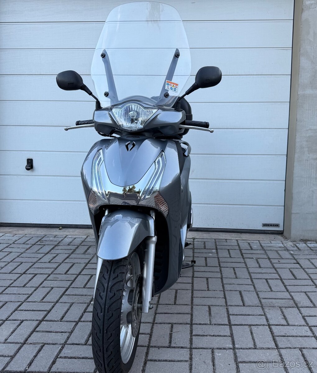akce Víkend Sleva 2000,- Honda Sh 125i, ABS - 6