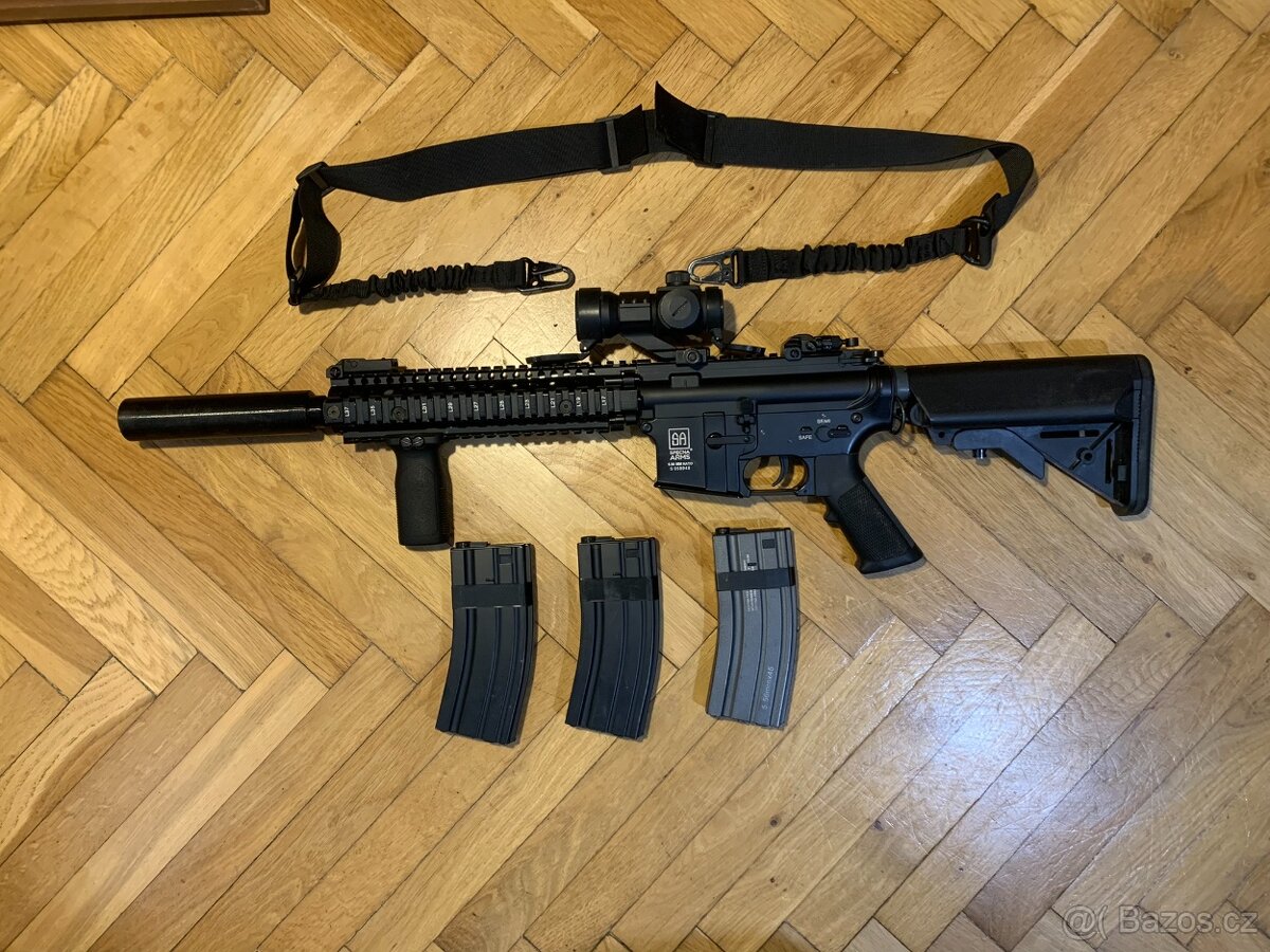 Specna Arms SA-A03 ONE™ (MK18) + kompletní výbava — výborný - 6