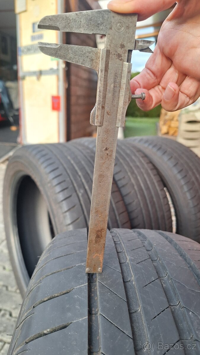 Bridgestone 235/50R20 Runflat - 6