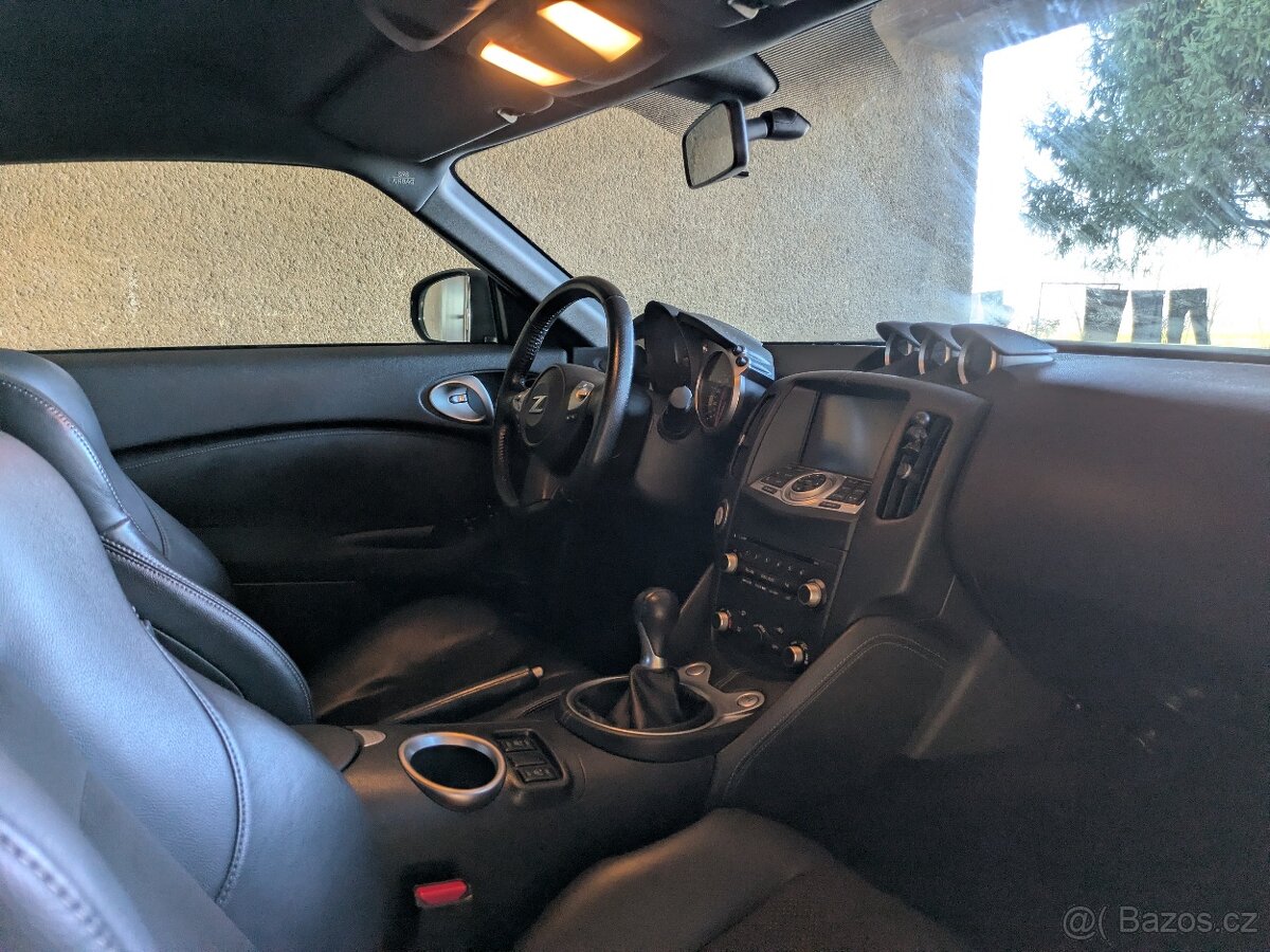 Nissan 370z - 6