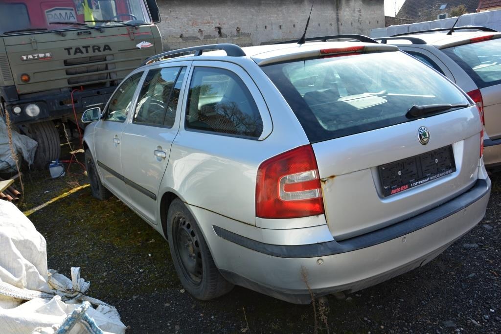 automobil Škoda Octavia - 6