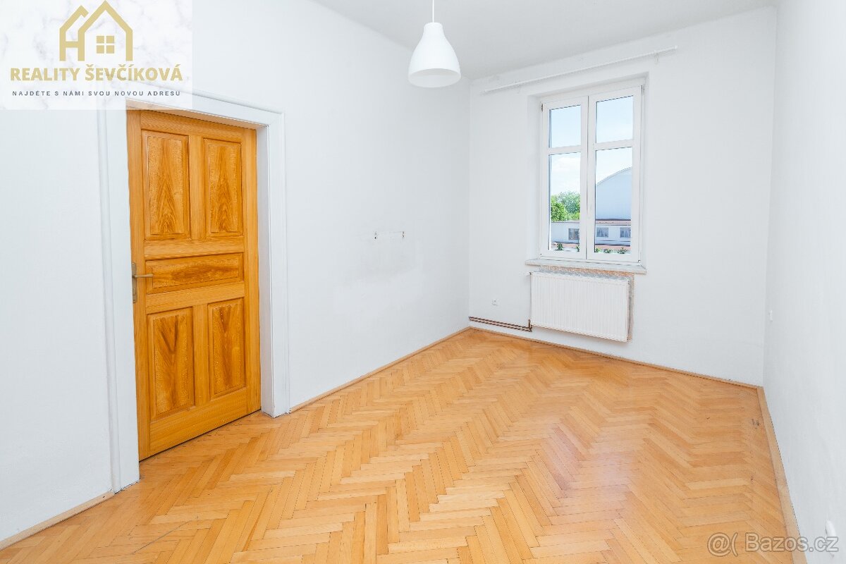 Prodej bytu 2+1, 69 m² – Hradec Králové, ul. Pospíšilova - 6