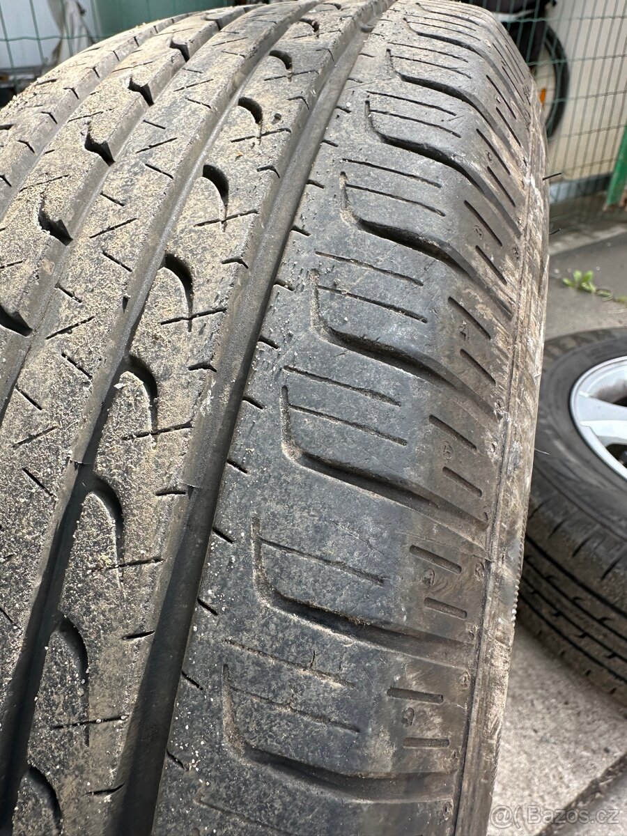 Volvo XC70 215/65/r16 - 6