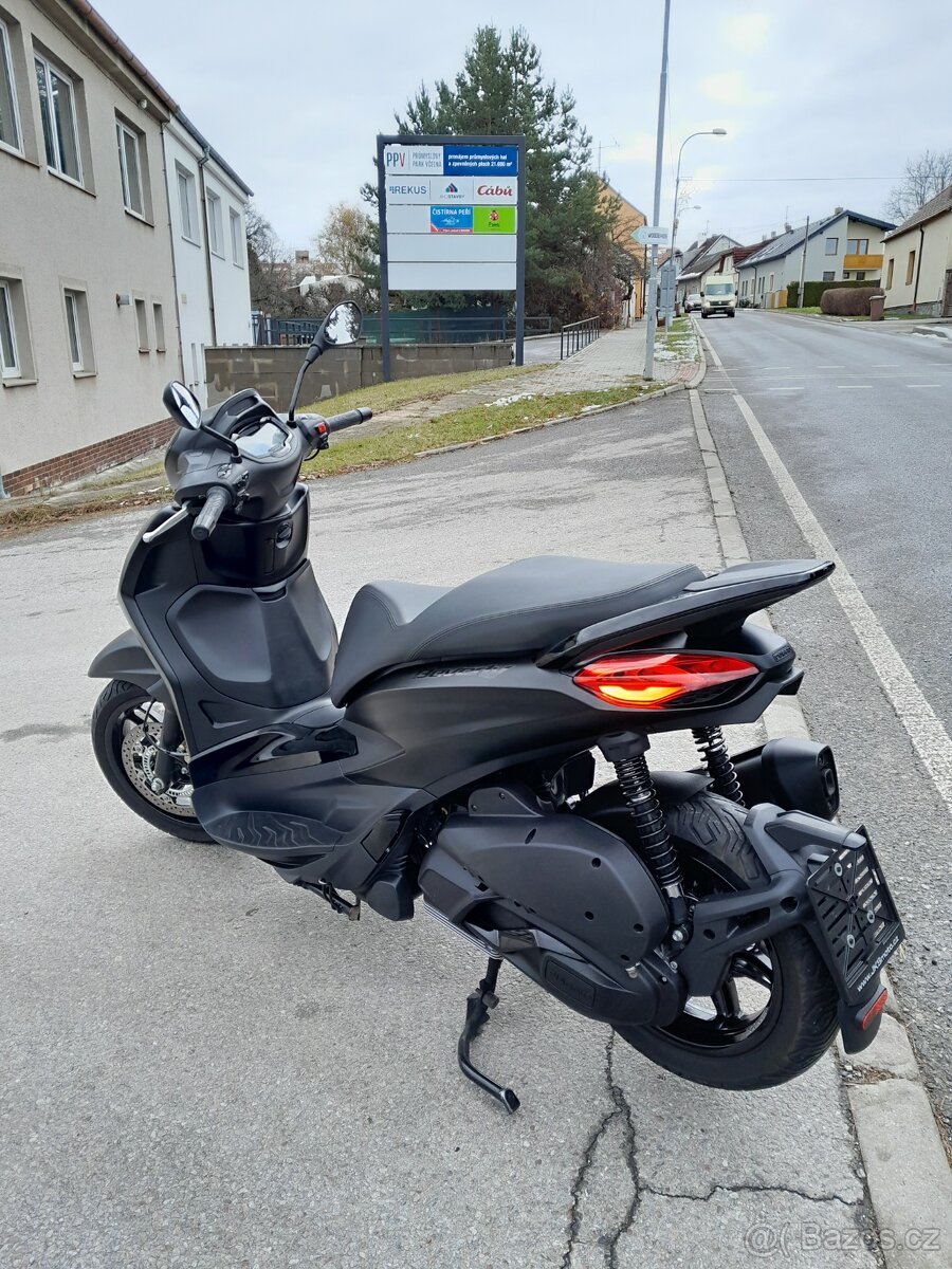 Piaggio Beverly 300i HPE, 2023, 6000km, ZIMNÍ CENA - 6