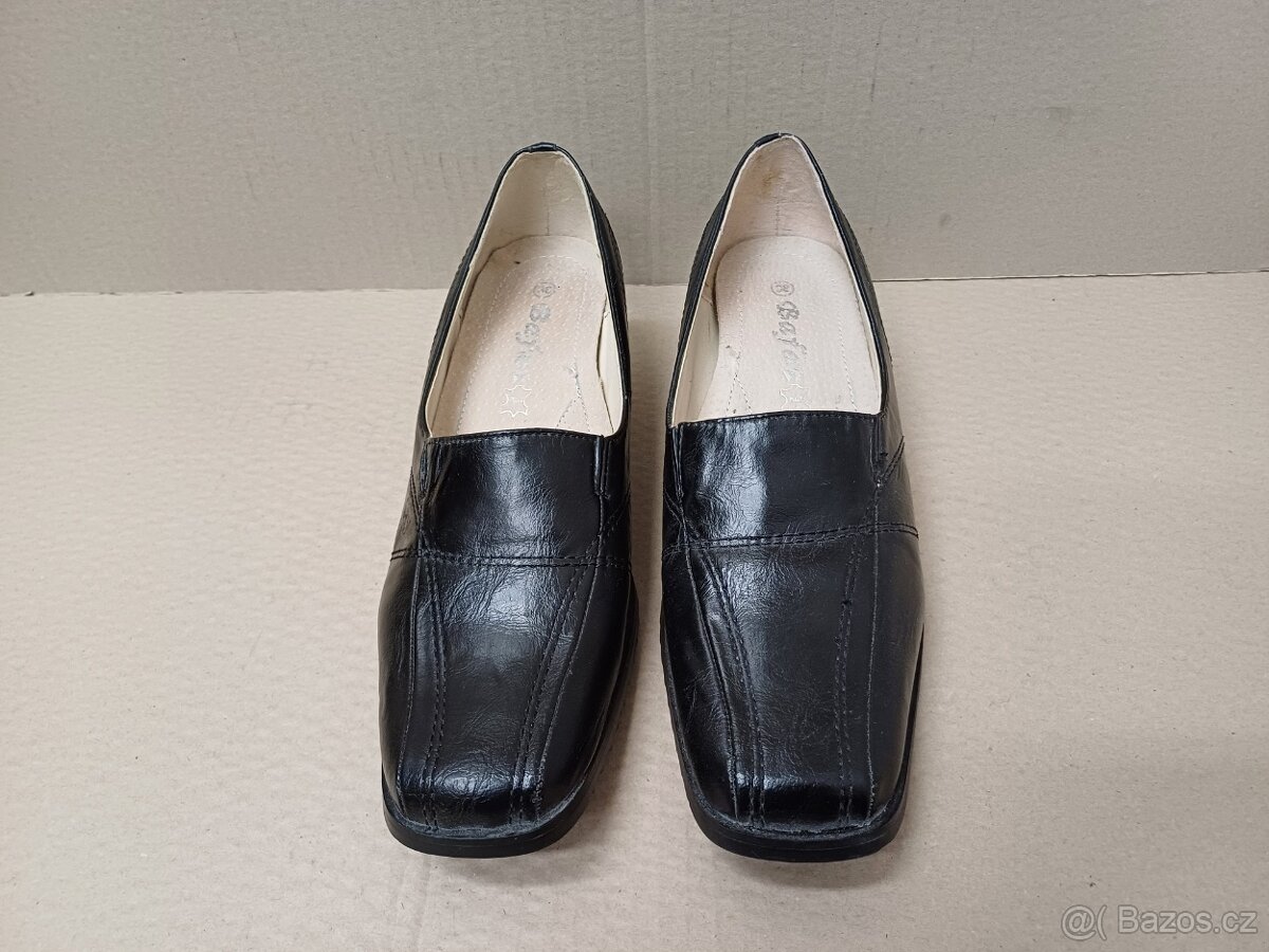 Černé vycházkové boty vel.38,5 - 6