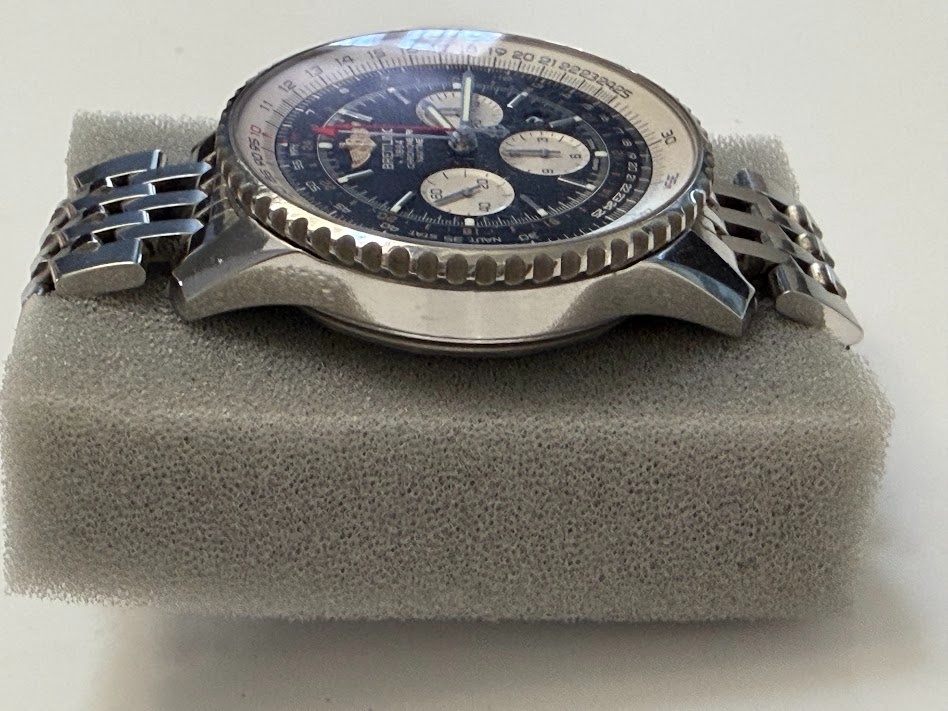Breitling Navitimer GMT B04 – AB044121/BD24 - 6