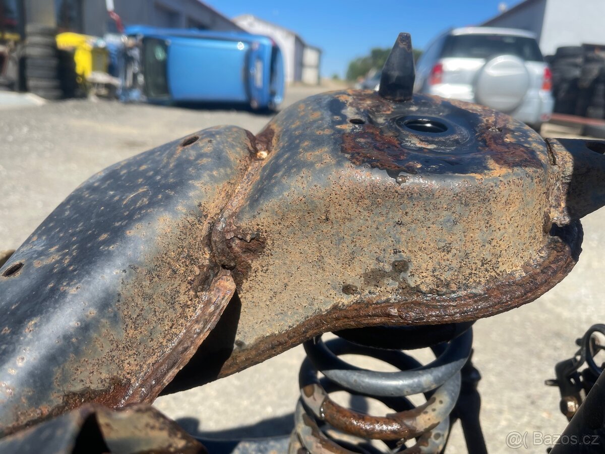 Ford Kuga 1 zadní nápravnice - 6