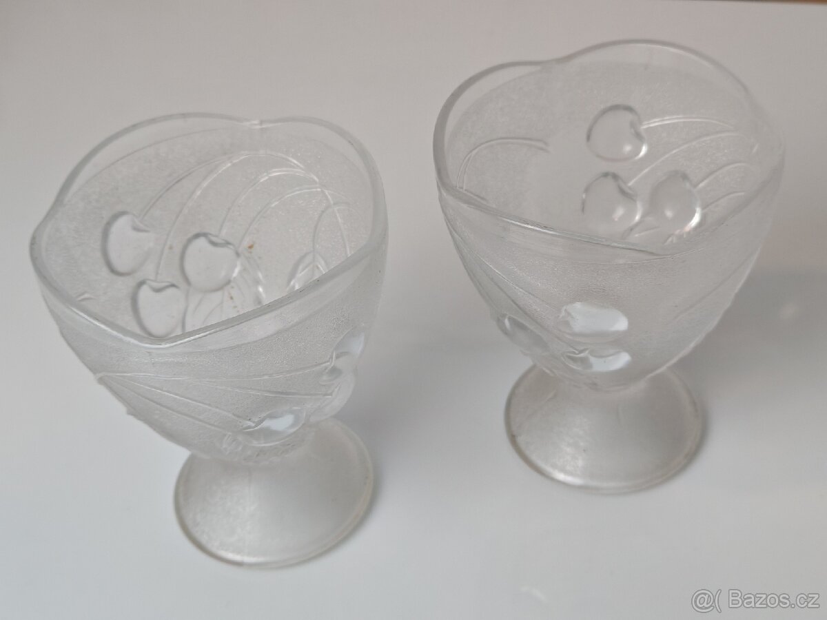 Skleněné poháry třešně - 6