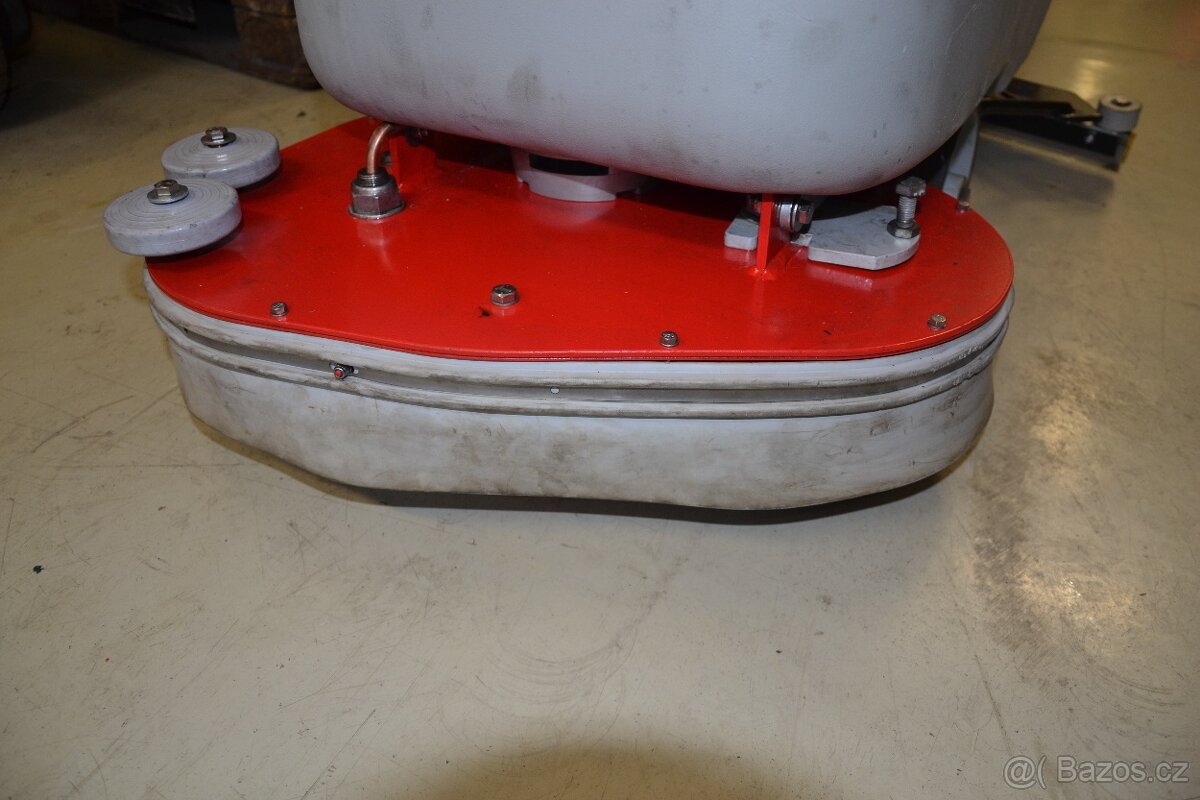 Podlahový mycí stroj Comac Abila 52 BT - 6