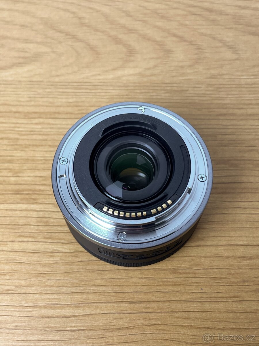 Canon RF 16 mm F2.8 STM - 6
