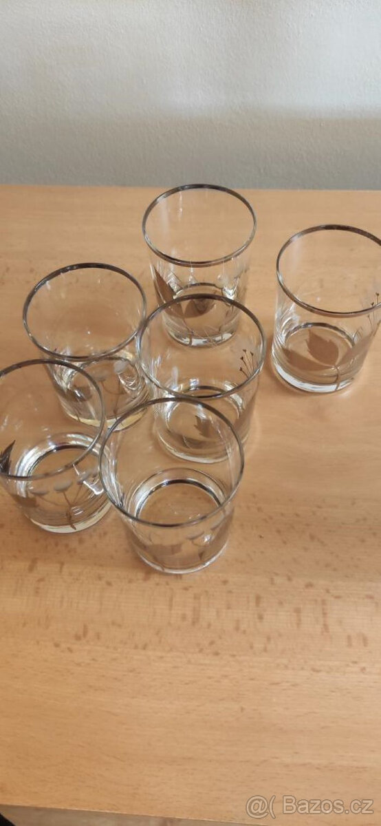 Skleničky a váza - 6