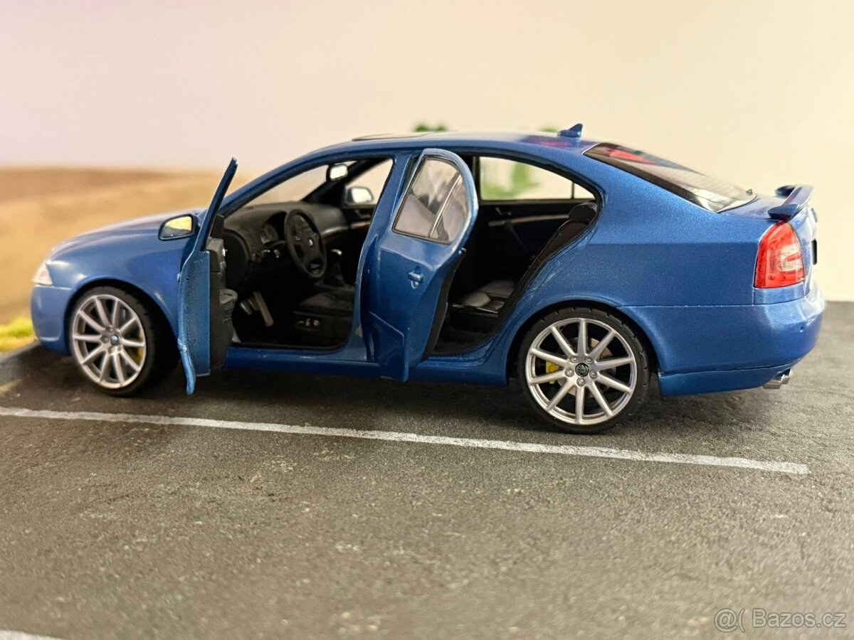 1:18 2006 Škoda OCTAVIA II RS - PAUDI (prerábka) - 6