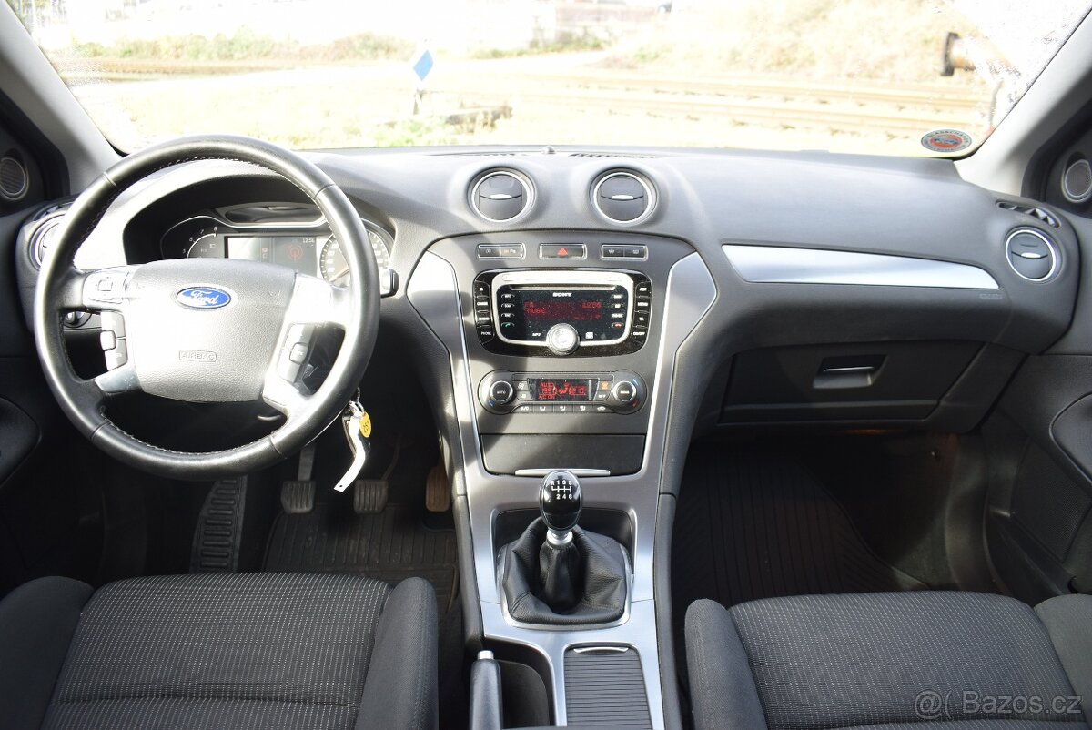 Ford Mondeo 1,6 EB TITANIUM,TOP STAV - 6