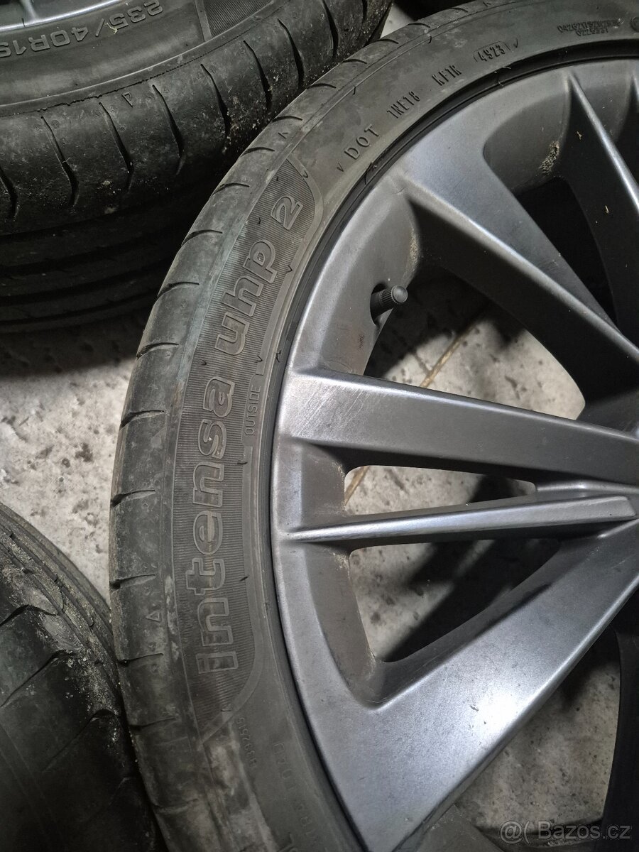 5x112 235/40 R19 - 6