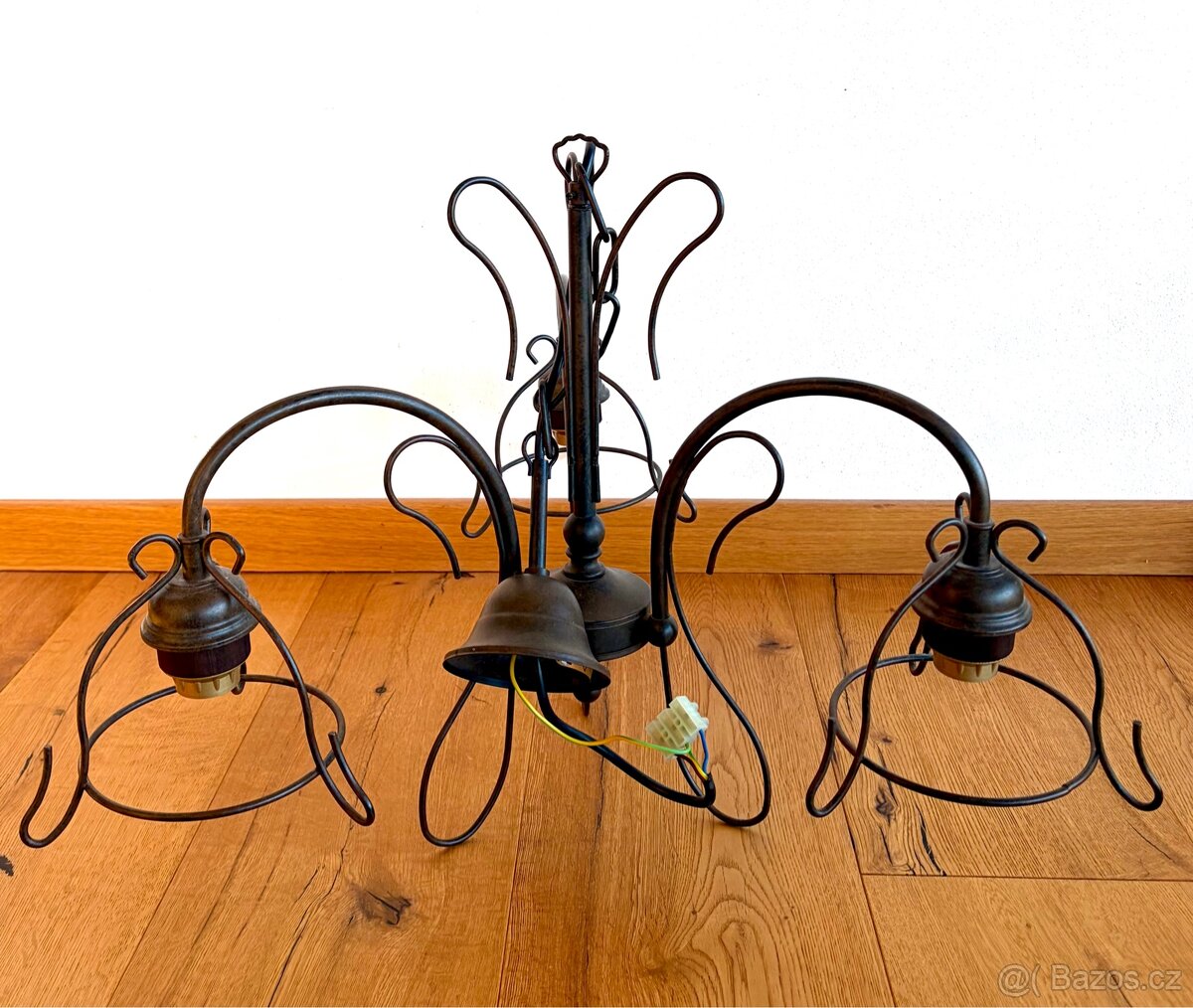Starý kovaný lustr - 6