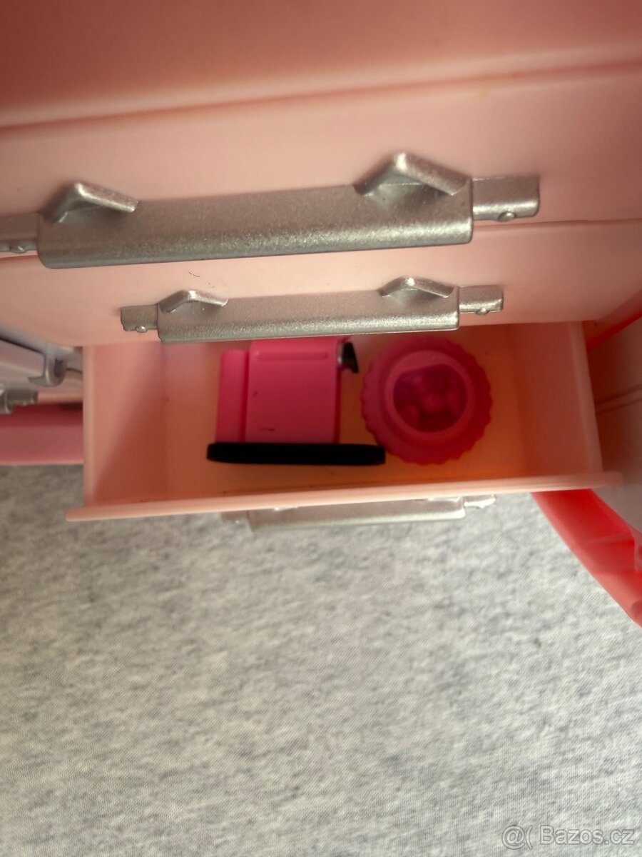 Karavan Nanana Panenky, auto Nanana - 6