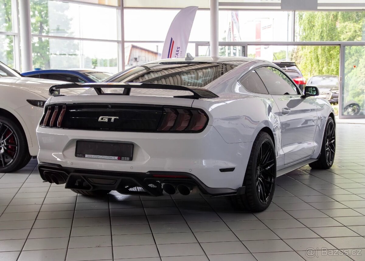 Ford Mustang 5.0 V8 GT - 6