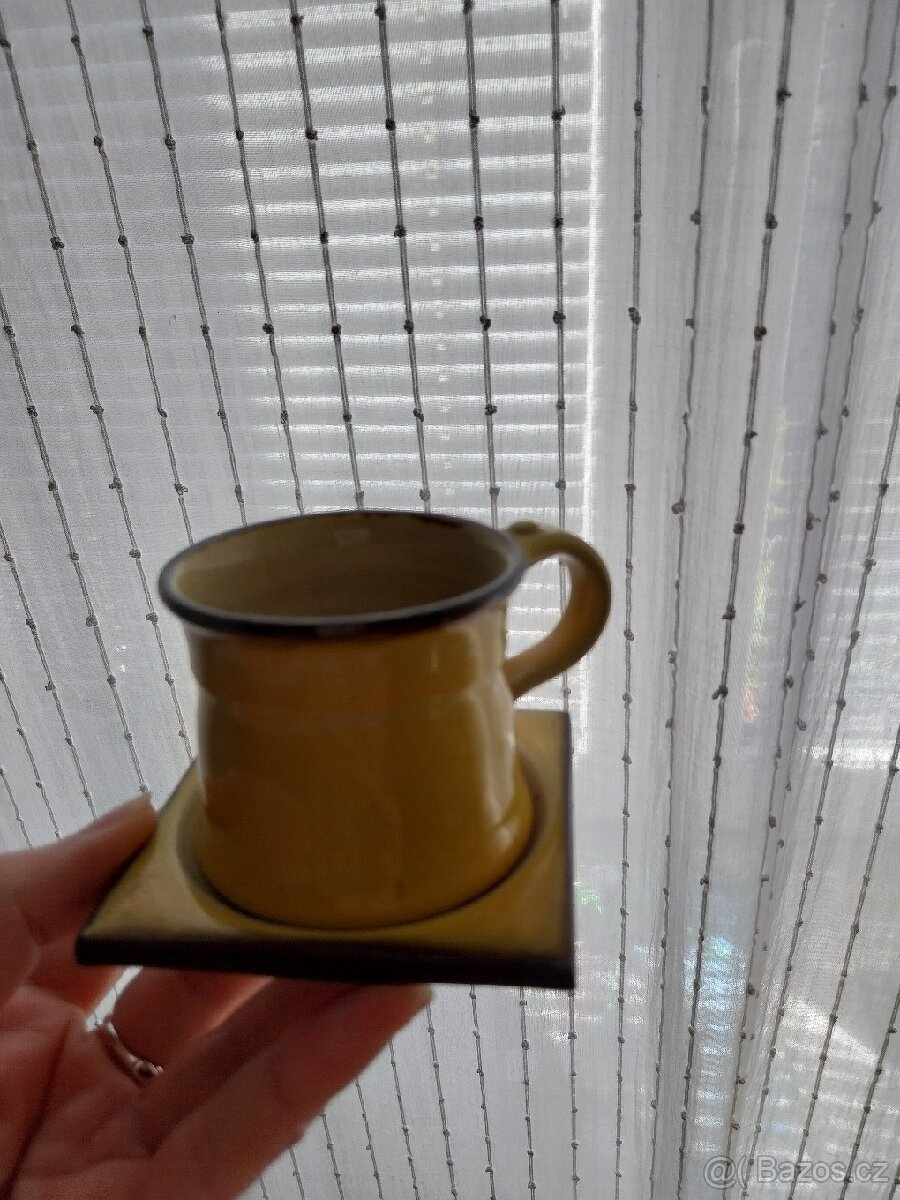 Hrneček s talířkem - 6