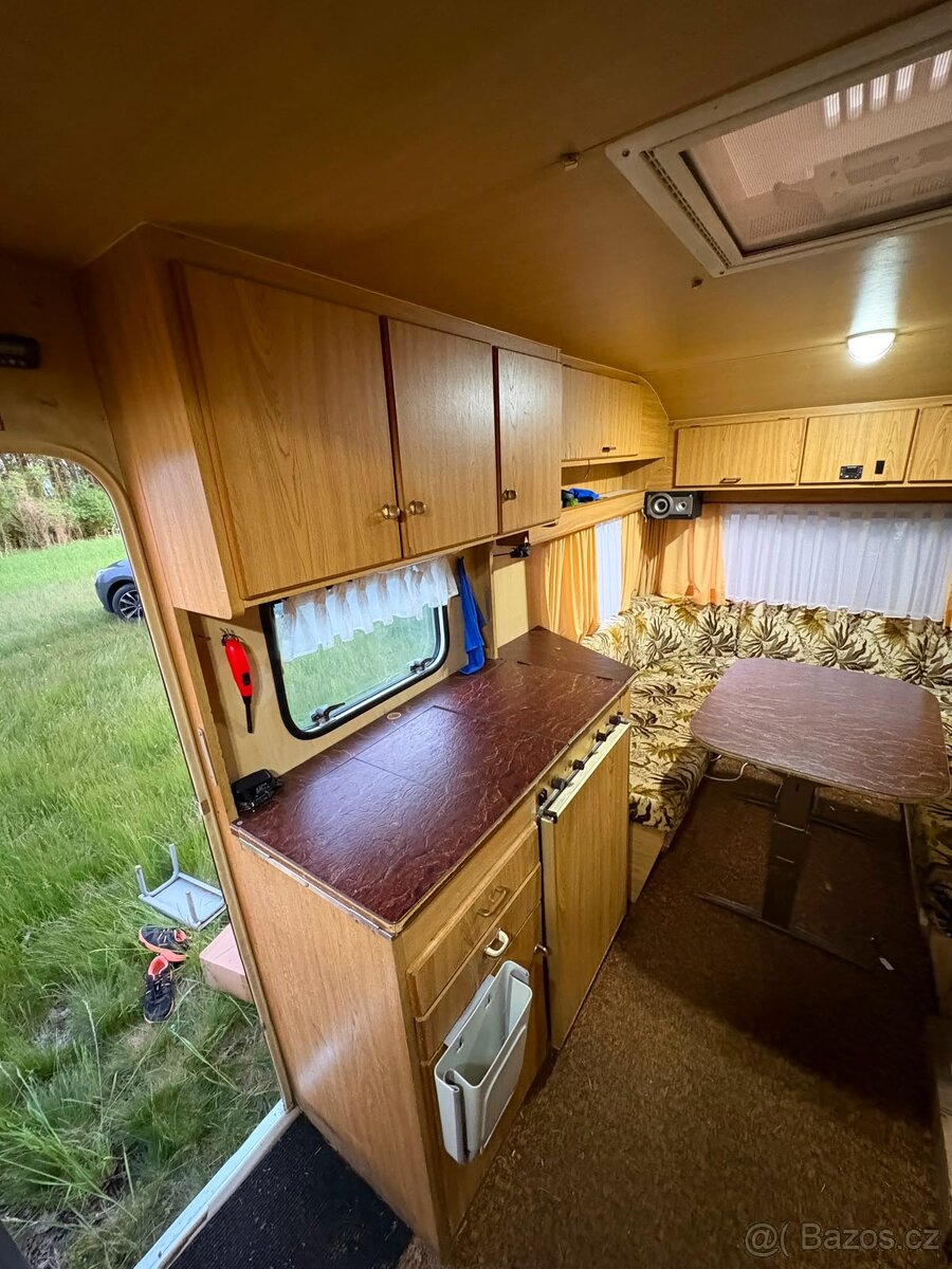 Karavan WILK - 6