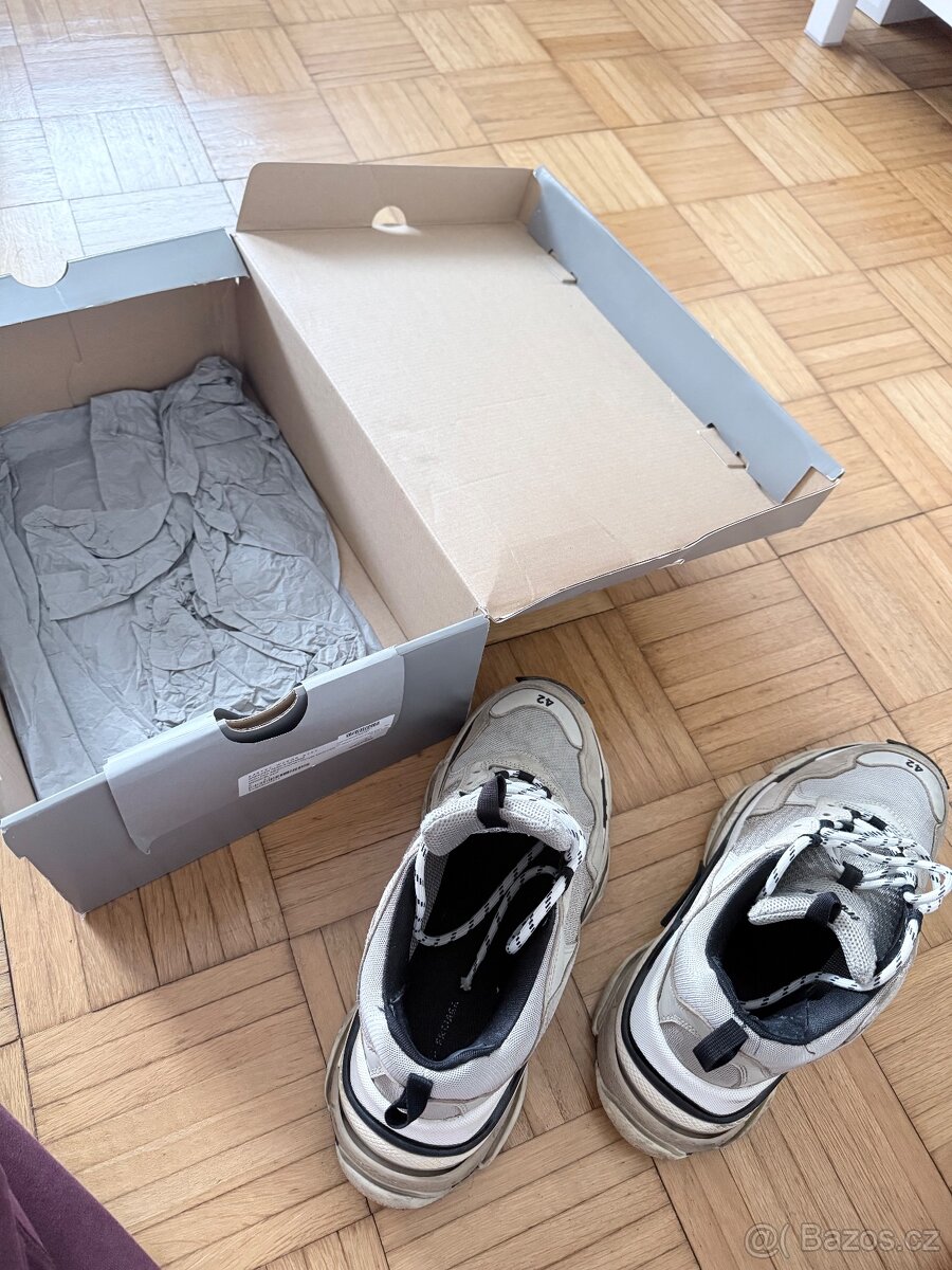 Balenciaga Triple S - 6