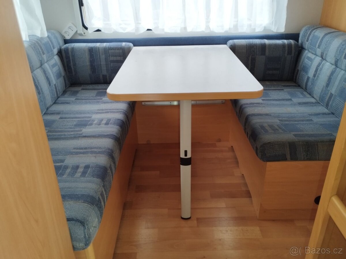 KNAUS SPORT 420QD č.734 pro 4. Stan. 1200 kg. R 2003 - 6