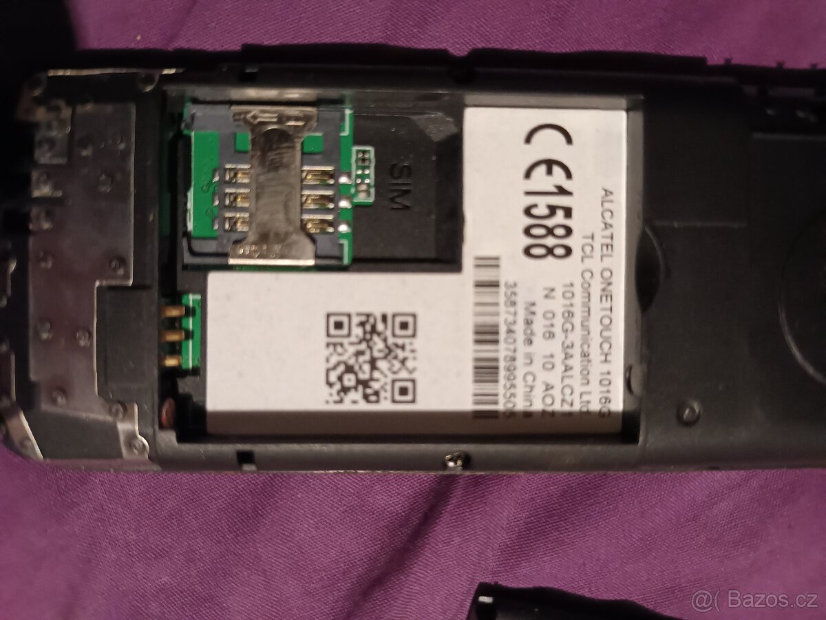 Alcatel Onetouch tlačítkové telefon - 6
