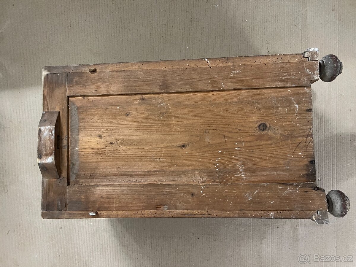 Starožitná skřiň / skřiňka - 6