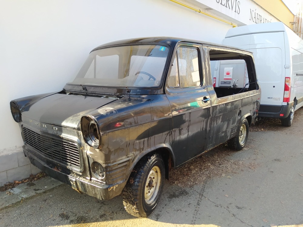 Transit MK1 1975 pohřební - 6