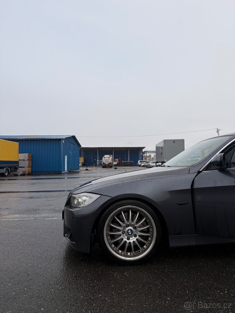 BMW e90 330i - 6