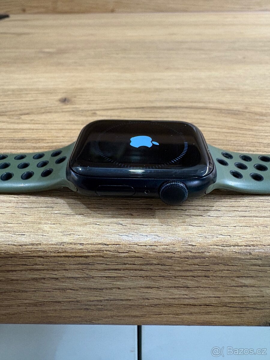 Apple Watch SE, 44 mm - 6