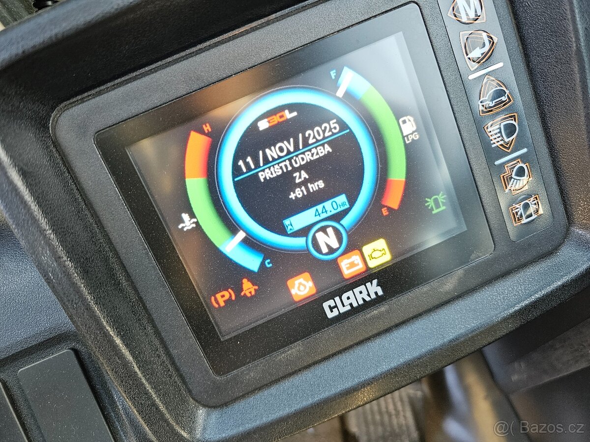 Manipulační vozík VZV CLARK 3.5t LPG - 6