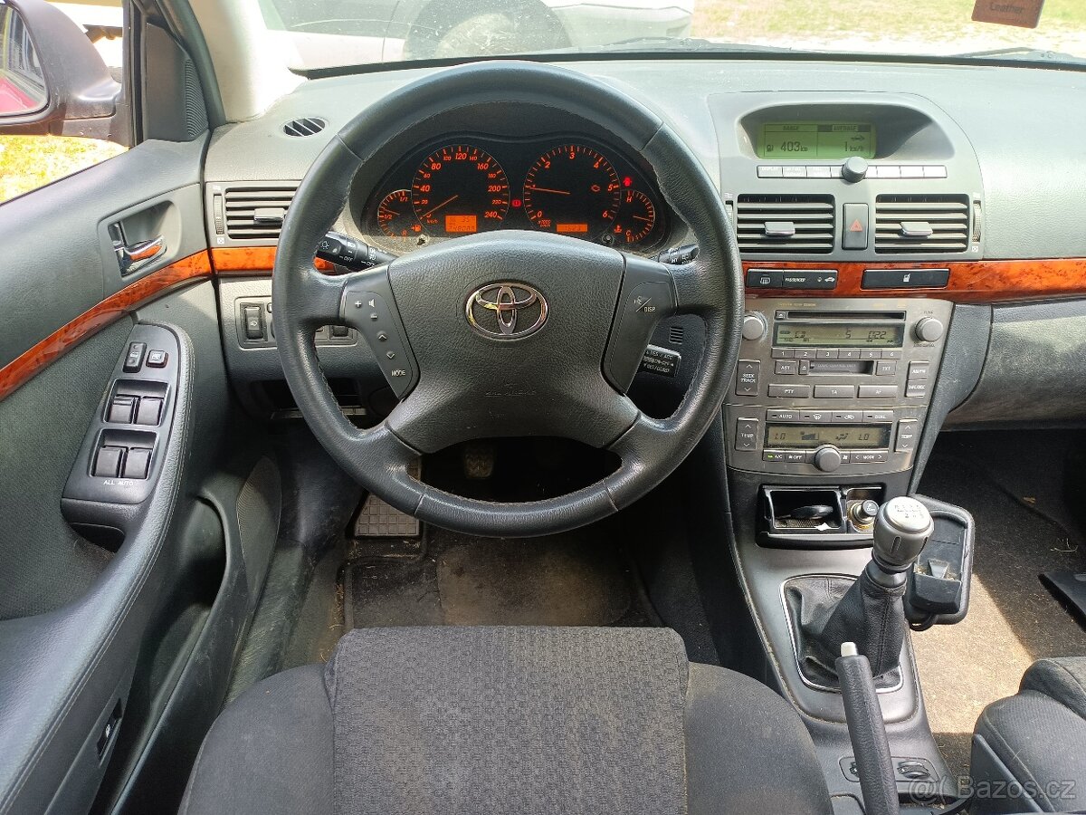 // TOYOTA AVENSIS T25 2.2 D-CAT // DÍLY - 6