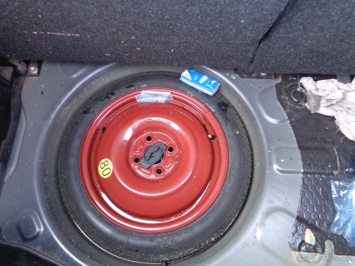 Suzuki swift 1,3i 67,3kw, Rozprodám na náhradní díly - 6