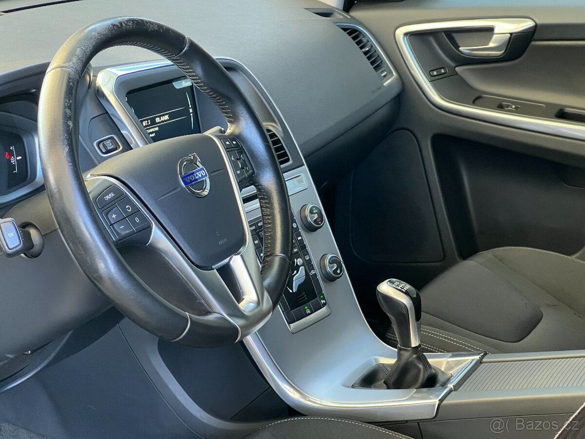 Volvo XC60 110 kW, 2.0 D3, BIXENON, NAVI - 6