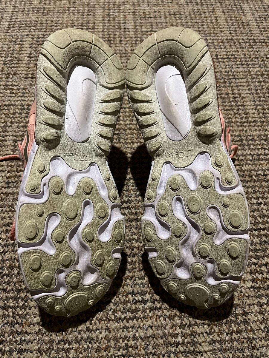 Nike Air Max 270 React, velikost 38 - 38,5 - 6