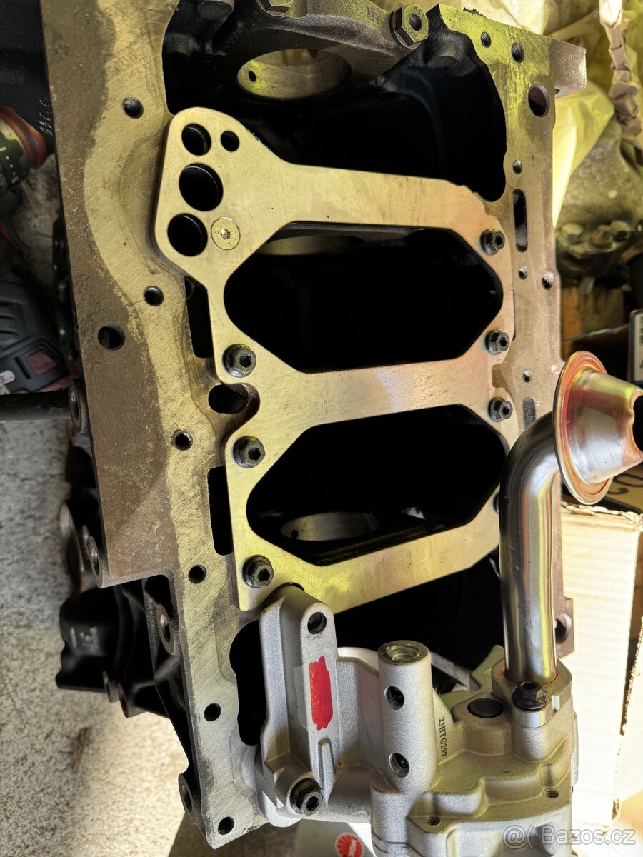 Olejové čerpadlo + výztuha bloku 2.0TFSI (EA113) - 6