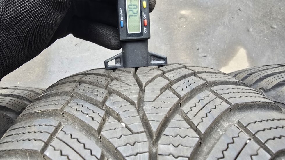 Zimní pneu 205/55/16 Continental - 6