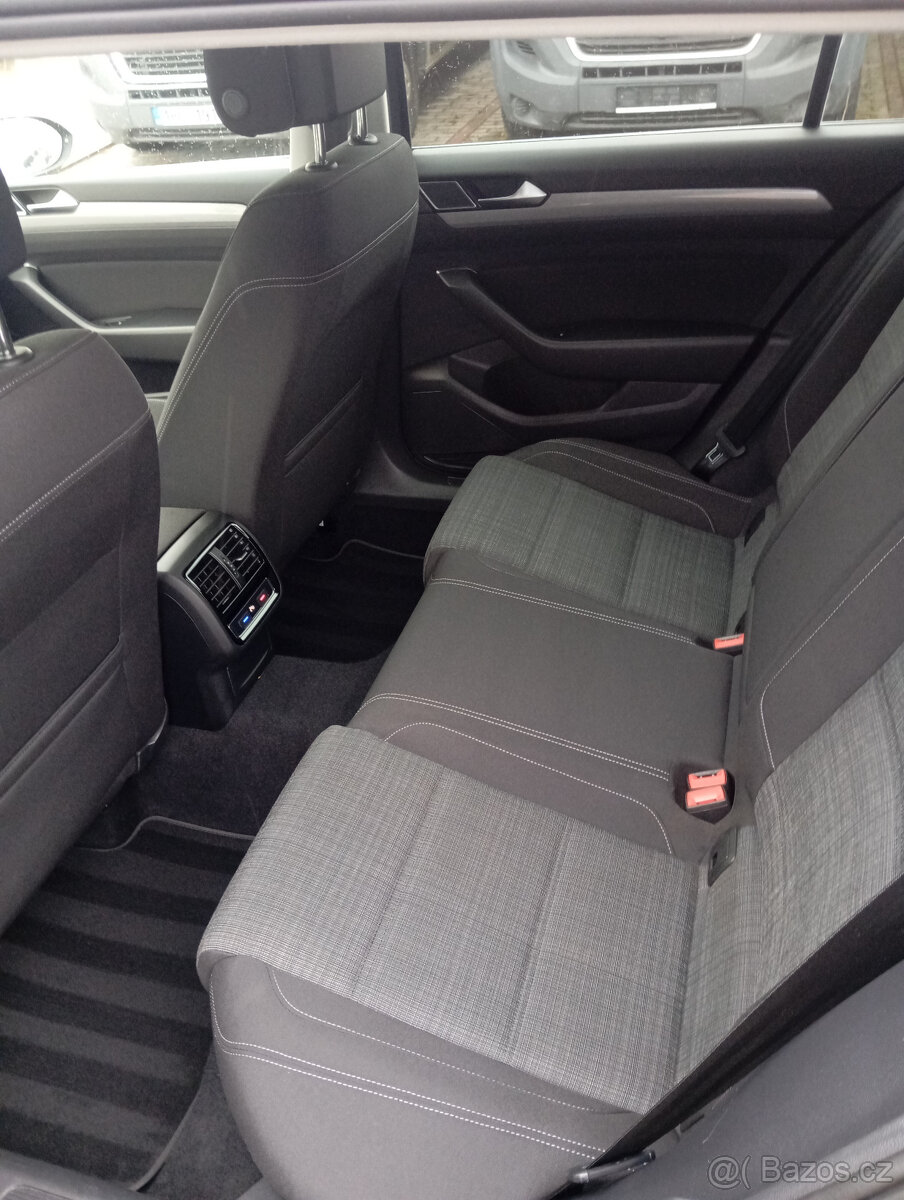 VW PASSAT B8 COMFORTLINE , ACC,NAVI,KAMERA,TAŽNÉ,atd - 6