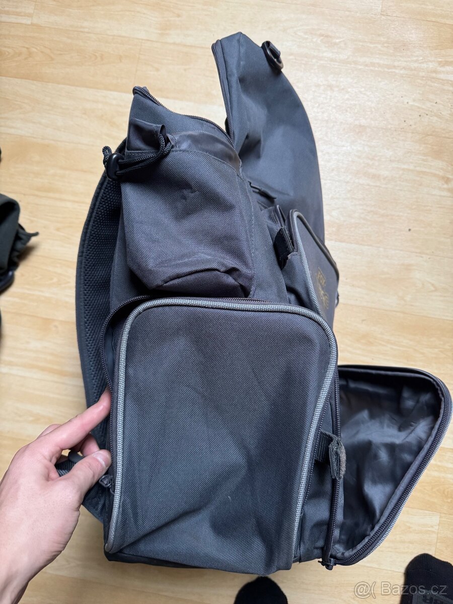 Rybářský batoh a vesta - 6