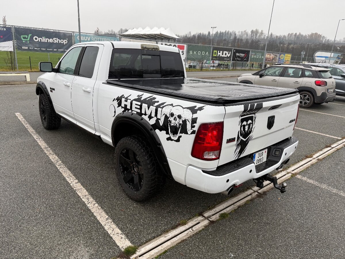 Dodge Ram 5.7 Rezervovano - 6