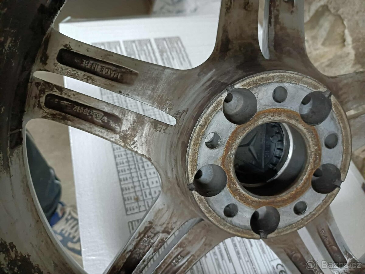 4ks alu disky orig. Mercedes r18 - 6