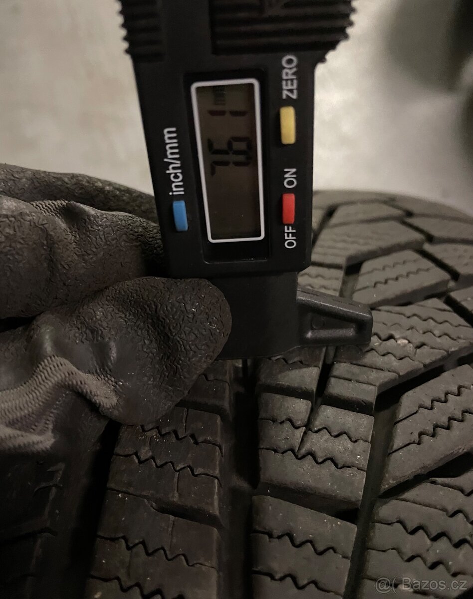 Original Mercedes A CLA W177 C118 225/45/18 90-100% - 6