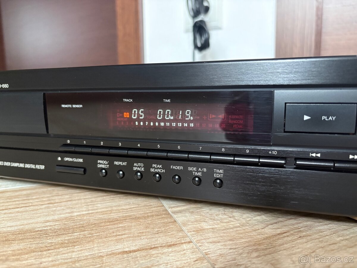 CD přehrávač Denon DCD-660 včetně DO - 6