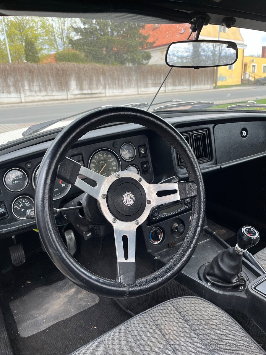 Prodám MG-B Kabrio - 6