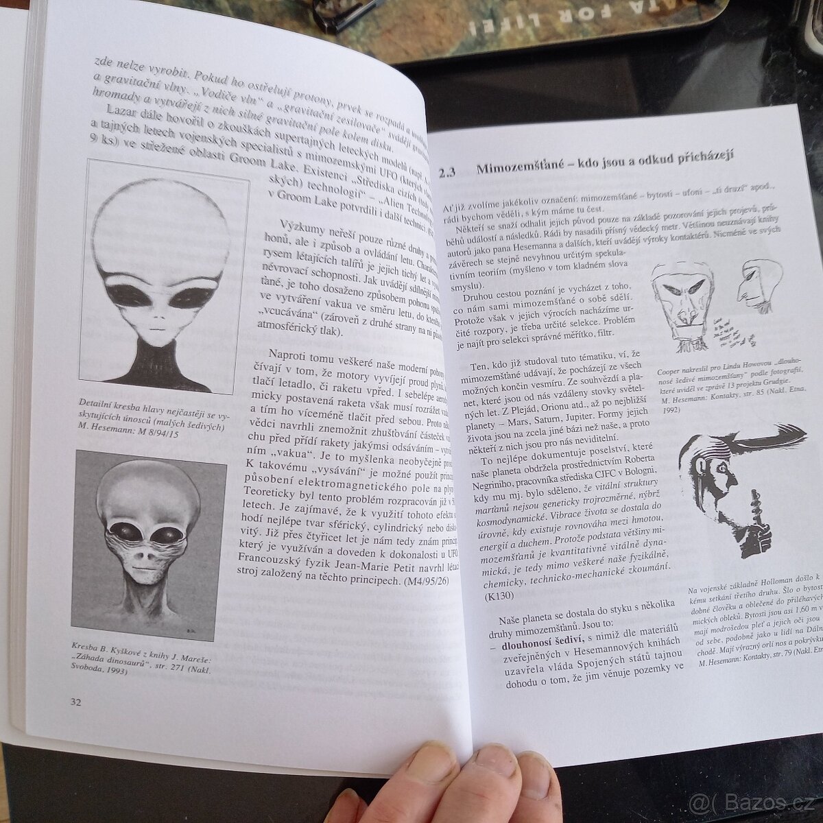 Šest knih dokumenty o UFO - 6