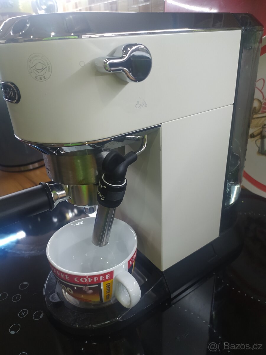 KÁVOVAR DELONGHI DEDICA STYLE EC685.M - 6