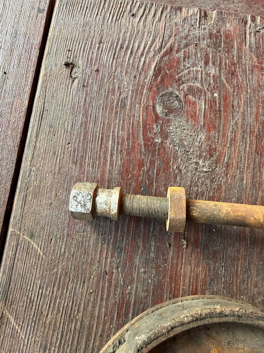 DKW - brzdový štít a osa. - 6